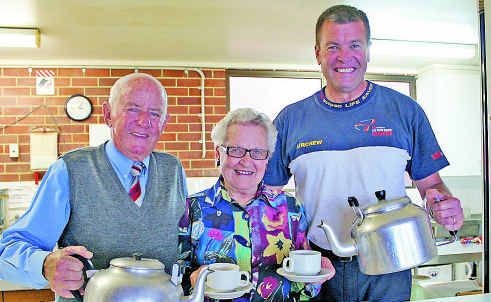 Ray and Lola Ingram with Terry Mortimer from the Life Saver Rescue Helicopter. Ray and Lola Ingram with Terry Mortimer from the Life Saver Rescue Helicopter.